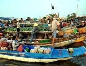 Cai Be Floating Market Full-Day Luxury Group Tour