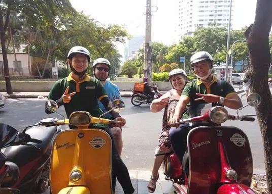 The hustle and bustle of Sai Gon by Vespa, photo 1